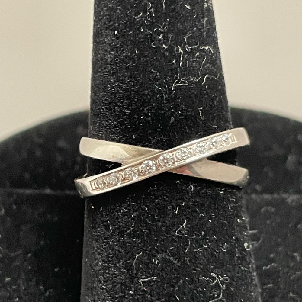 Elegant Silver Cubic Zirconia Crossover Ring Size 9